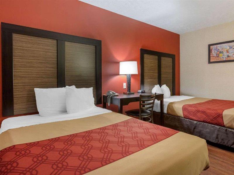 Econo Lodge Traverse City Eksteriør billede