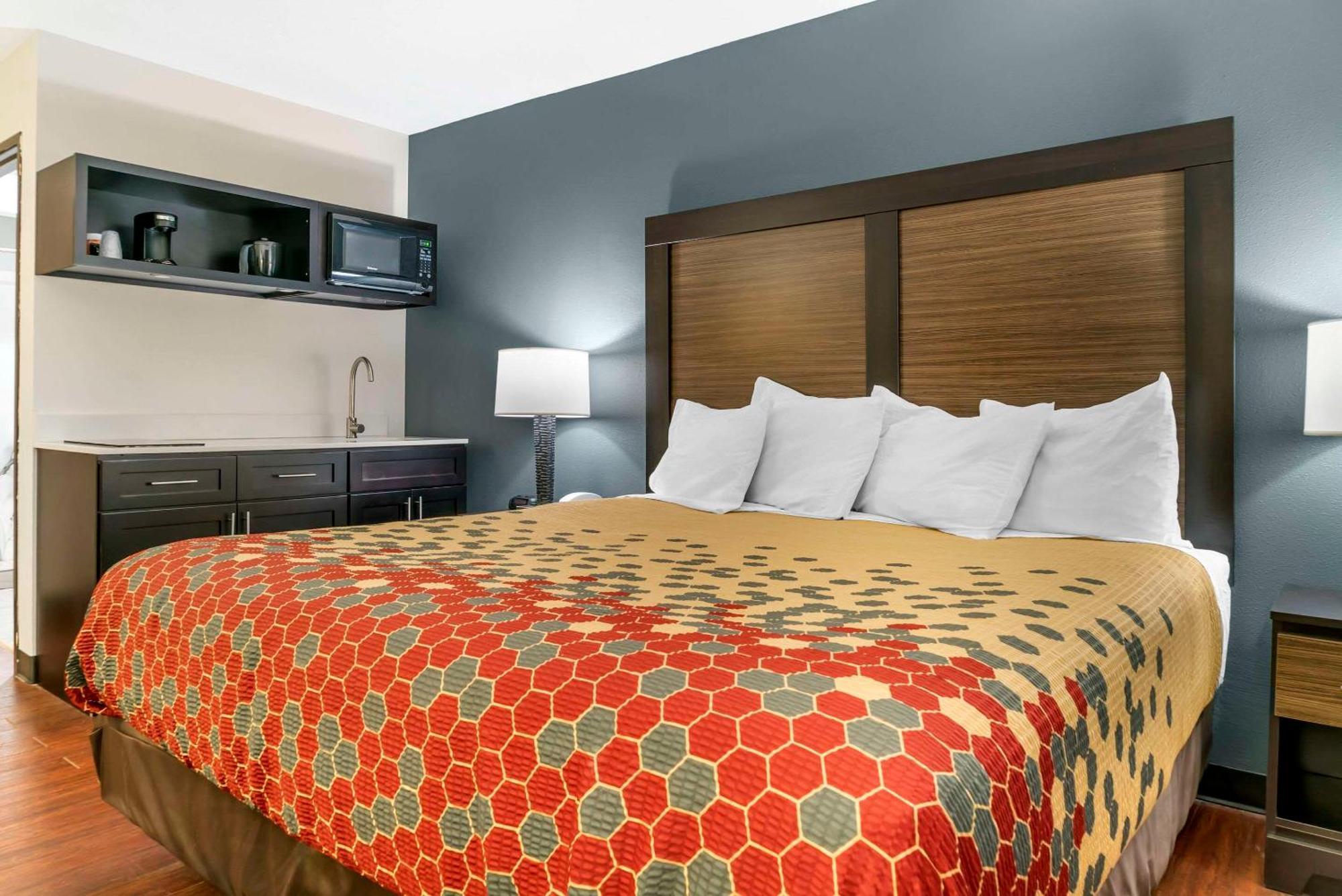 Econo Lodge Traverse City Eksteriør billede