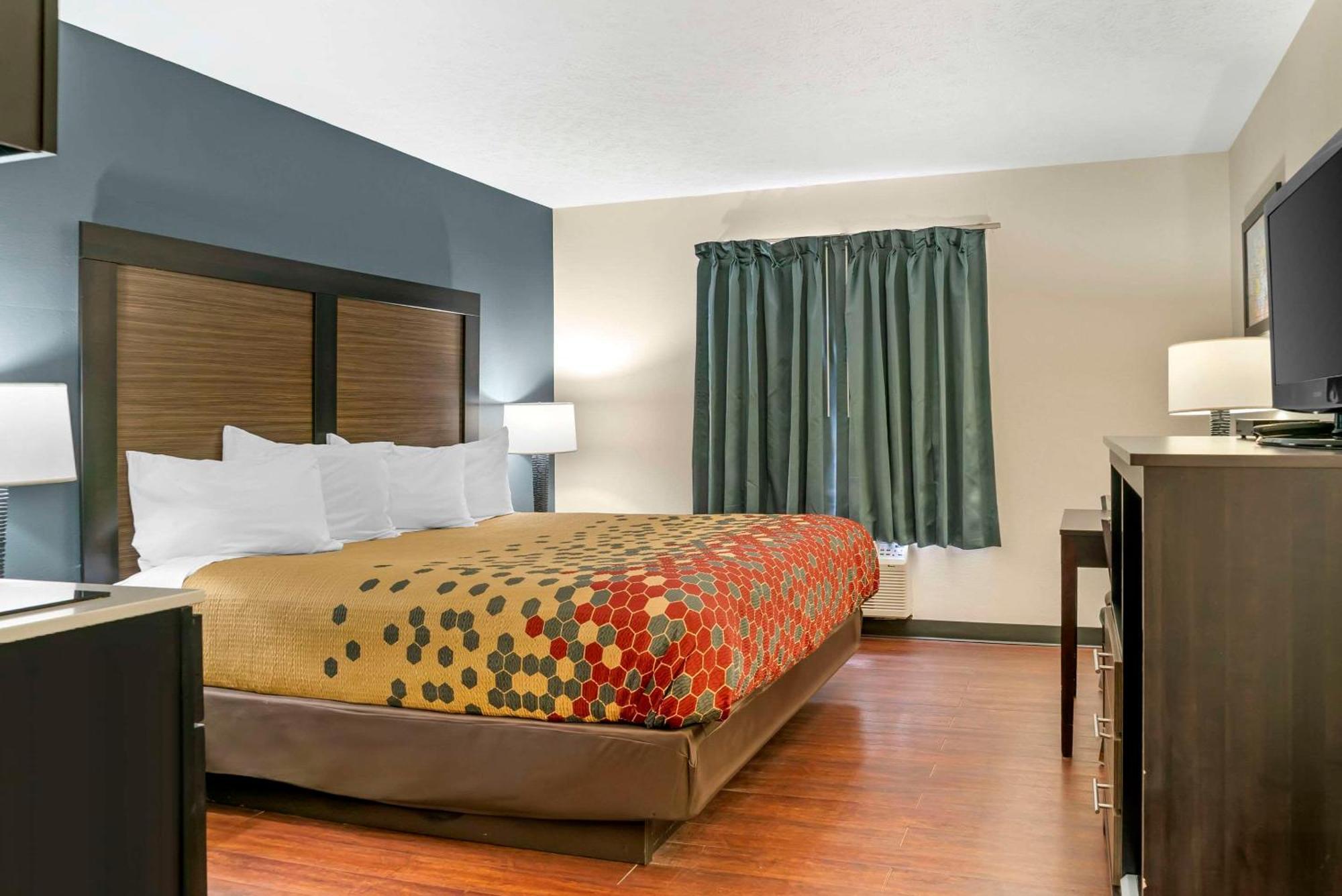 Econo Lodge Traverse City Eksteriør billede