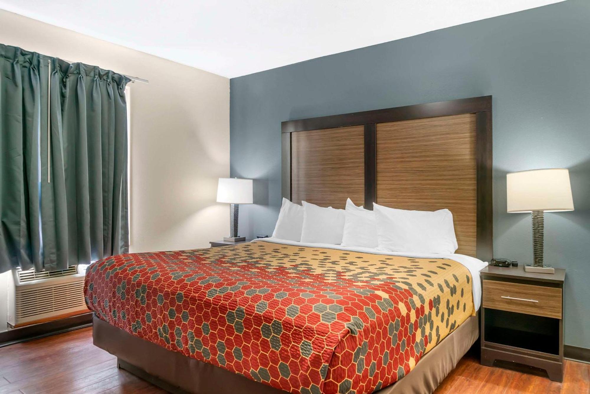 Econo Lodge Traverse City Eksteriør billede
