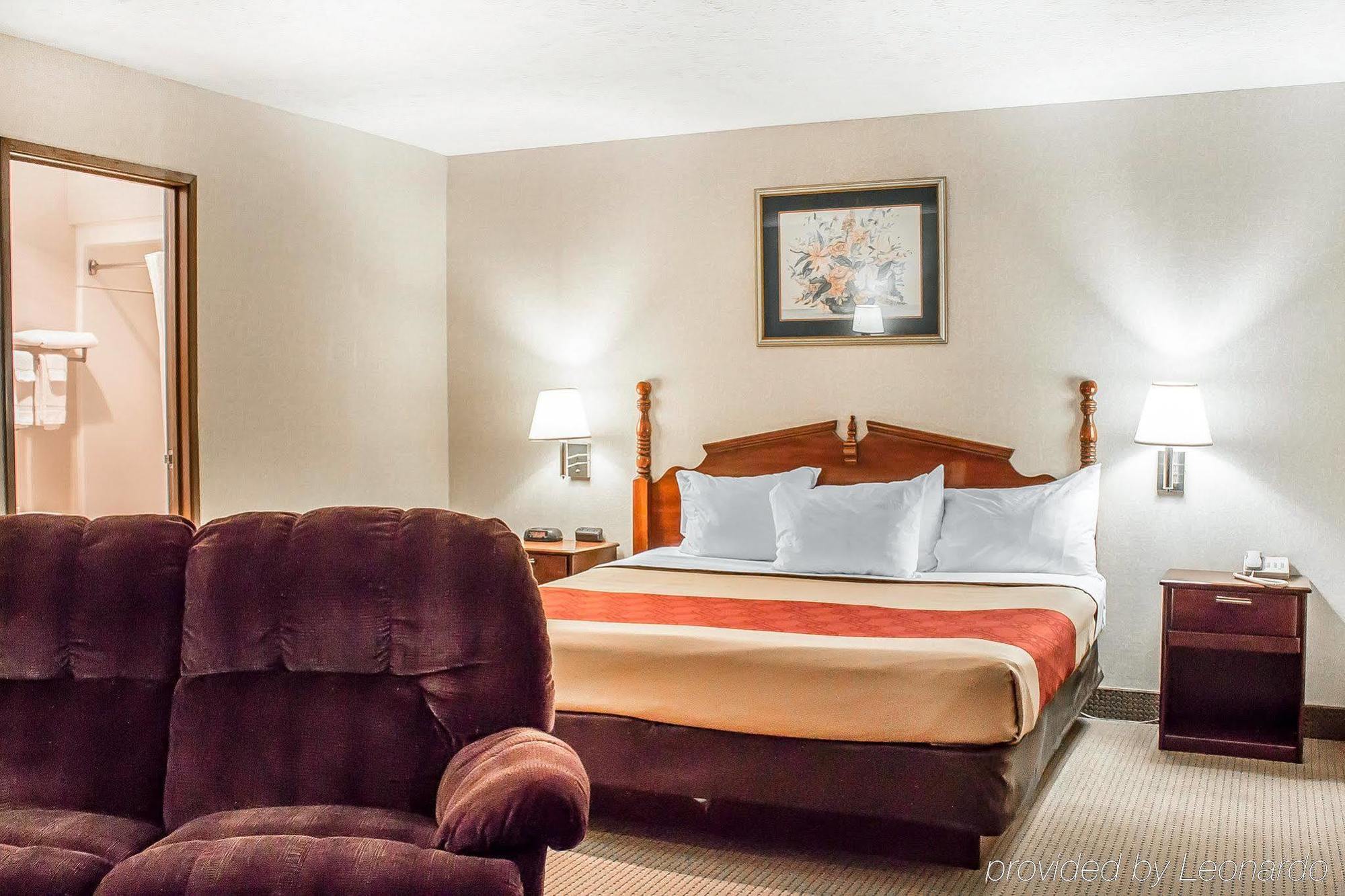 Econo Lodge Traverse City Eksteriør billede